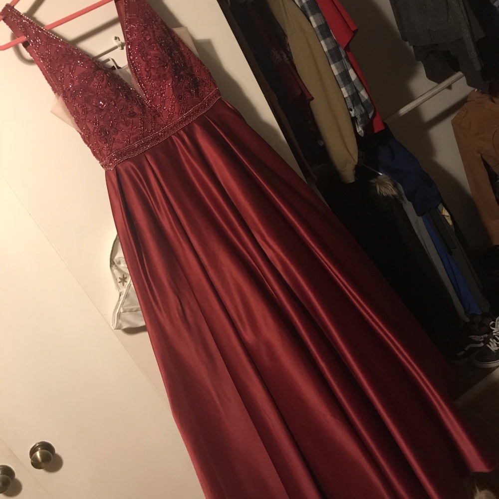 Wine Red Ballgown 💕 - Picture 3 of 6